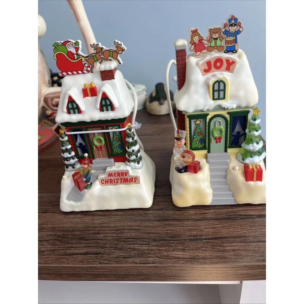 2 Hallmark Christmas Caroling Cottages Seasons Greetings Joy House Xmas